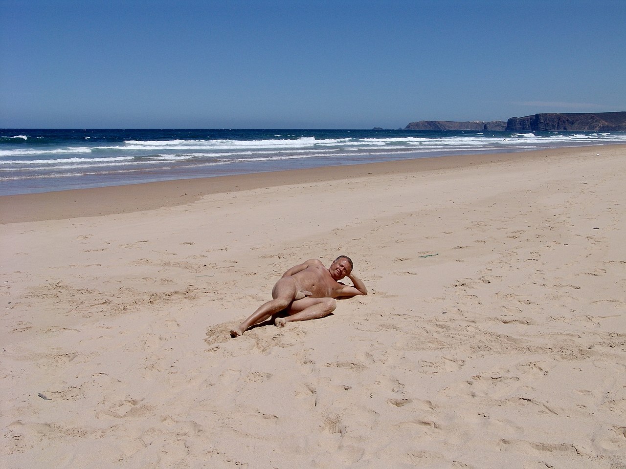 naked beach images