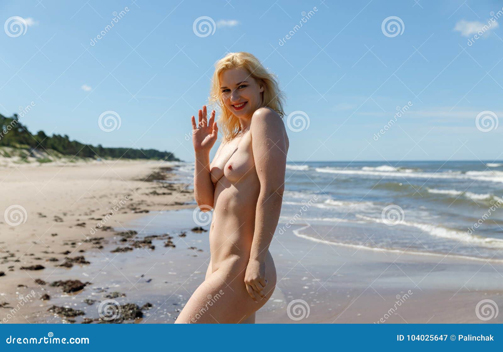 angel singson recommends naked blondes at the beach pic