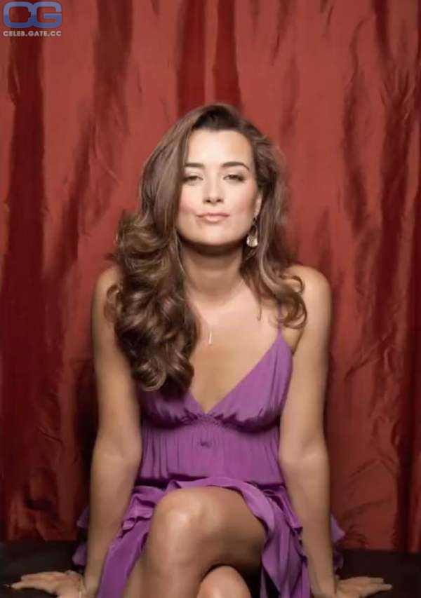 ashley lachance recommends cote de pablo naked pic