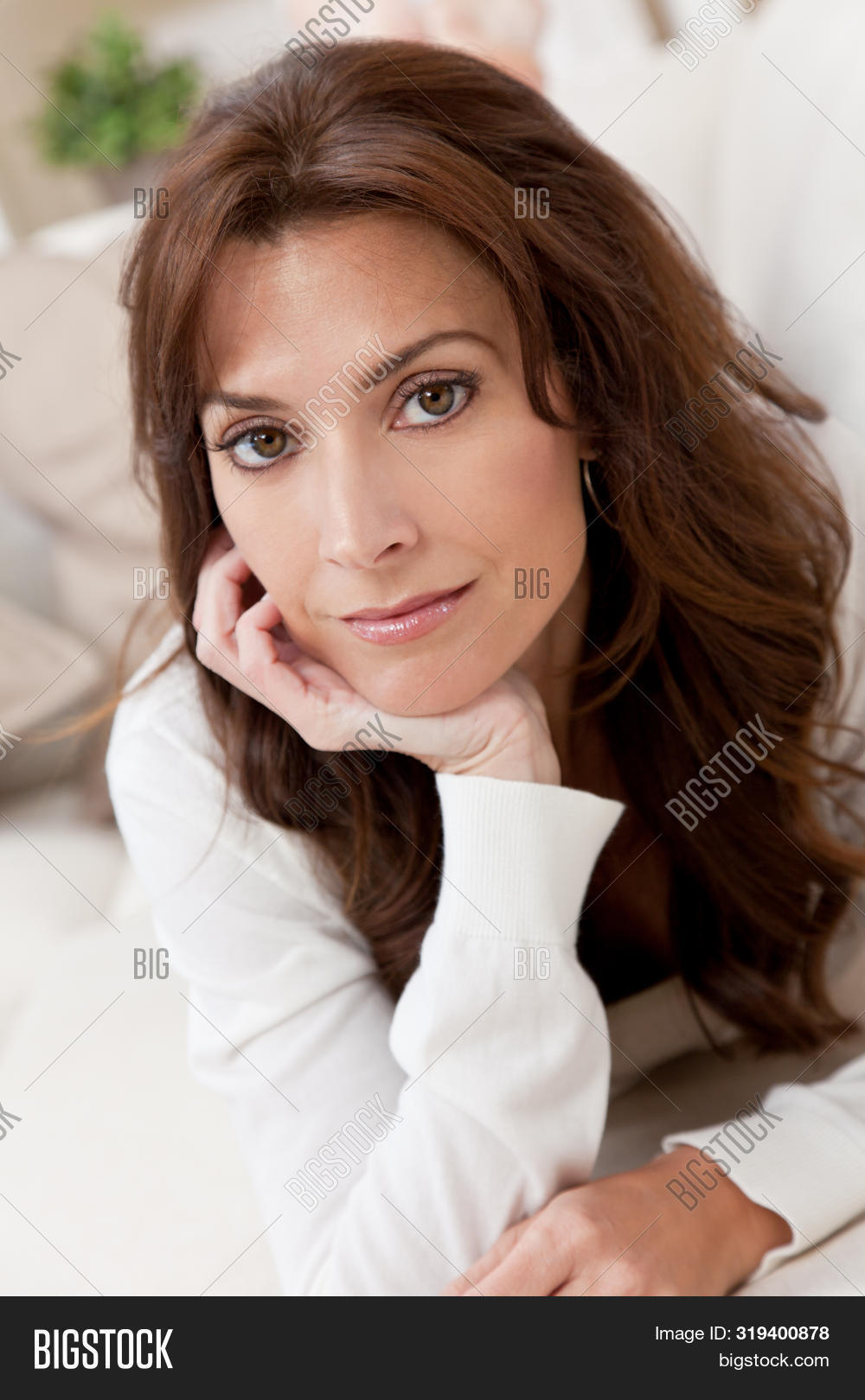 bhert mcchild add photo middle aged brunette woman