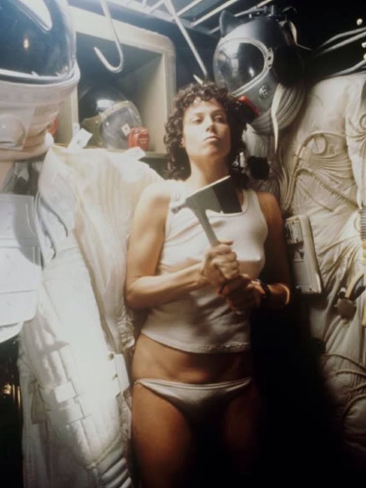 ang kai fen add photo sigourney weaver underwear